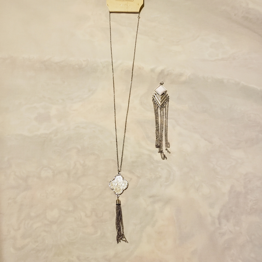New Hannah silver tone necklace with 2 pendants